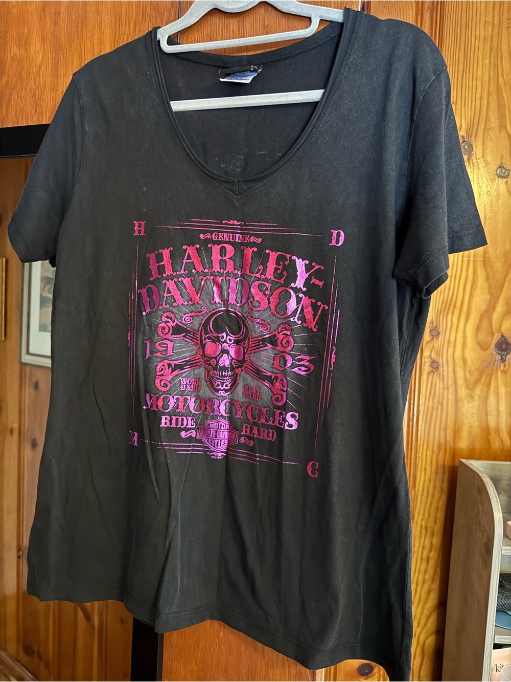 Harley-Davidson Black V-Neck Tee with Pink Skull Graphic
